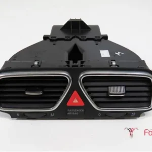 Op = Op Dashboard ventilatierooster VW Scirocco (137, 138)