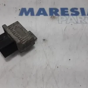 Relais gloeisysteem (voorverwarmen) RENAULT KANGOO Express (FW0/1_) Favoriet