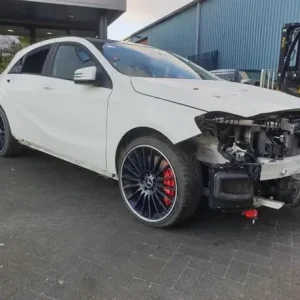 Front asdrager MERCEDES-BENZ A-CLASS (W176) Beperkt Aanbod