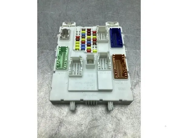 Zekeringkast FORD FOCUS III Turnier Aanbieding