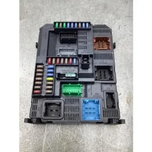 Beperkt Aanbod Zekeringkast PEUGEOT 308 SW II (LC_, LJ_, LR_, LX_, L4_)