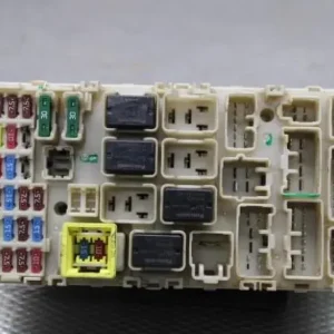 Zekeringkast MITSUBISHI MIRAGE / SPACE STAR Hatchback (A0_A) Goedkoop